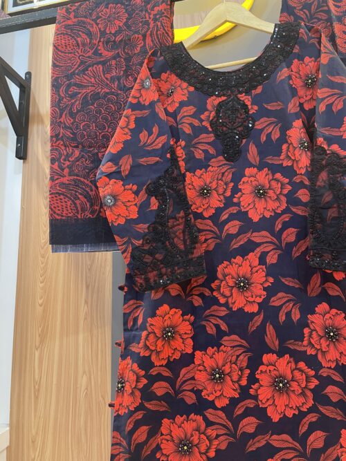 301 3pcs Lawn cotton ready made suit